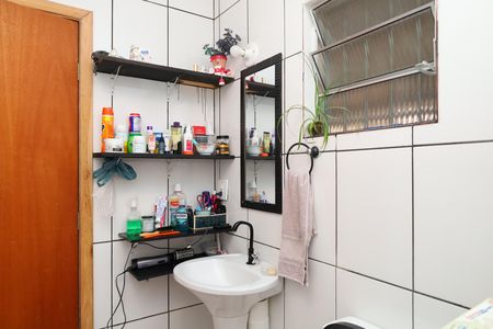 Casa à venda com 320m², 2 quartos e 3 vagasCasa 3 - Banheiro
