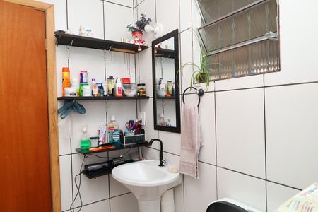 Casa à venda com 320m², 2 quartos e 3 vagasCasa 3 - Banheiro