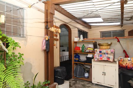 Casa à venda com 320m², 2 quartos e 3 vagasCasa 3 - Quintal