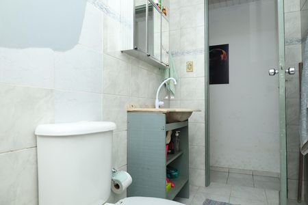 Casa à venda com 320m², 2 quartos e 3 vagasCasa 2 - Banheiro 1