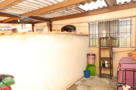 Casa à venda com 320m², 2 quartos e 3 vagasCasa 1 - Área de Serviço