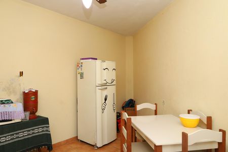 Casa à venda com 320m², 2 quartos e 3 vagasCasa 2 - Cozinha