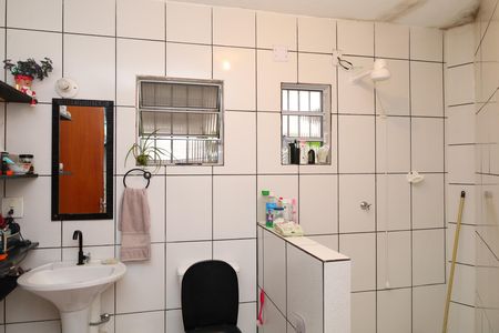 Casa à venda com 320m², 2 quartos e 3 vagasCasa 3 - Banheiro