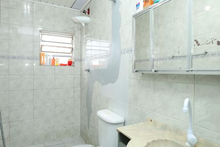 Casa à venda com 320m², 2 quartos e 3 vagasCasa 2 - Banheiro 1