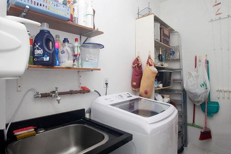Apartamento à venda com 80m², 2 quartos e sem vagaCozinha + Área de Serviço