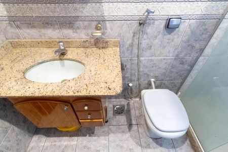Casa à venda com 300m², 4 quartos e 3 vagas Casa à venda com 300m², 4 quartos e 3 vagasBanheiro Social