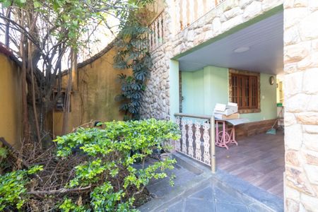Casa à venda com 300m², 4 quartos e 3 vagas Casa à venda com 300m², 4 quartos e 3 vagasGaragem