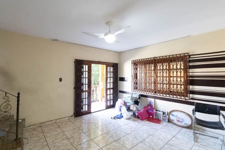 Sala de casa à venda com 4 quartos, 300m² em Campo Grande, Rio de Janeiro