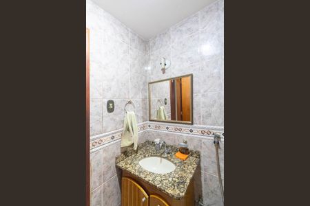 Casa à venda com 300m², 4 quartos e 3 vagas Casa à venda com 300m², 4 quartos e 3 vagasBanheiro Social