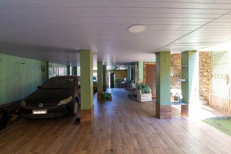 Casa à venda com 300m², 4 quartos e 3 vagas Casa à venda com 300m², 4 quartos e 3 vagasGaragem