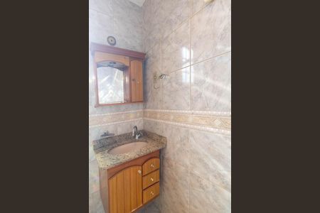 Casa à venda com 300m², 4 quartos e 3 vagas Casa à venda com 300m², 4 quartos e 3 vagasBanheiro do quarto 4
