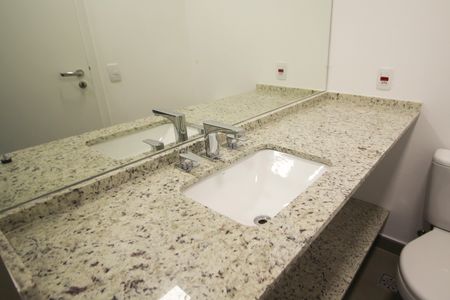 Apartamento para alugar com 68m², 2 quartos e 1 vaga