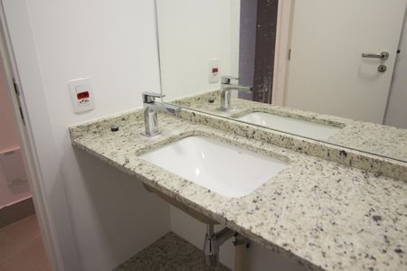 Apartamento para alugar com 68m², 2 quartos e 1 vaga