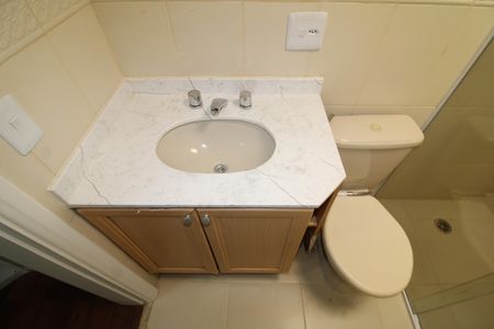 Apartamento à venda com 124m², 3 quartos e 3 vagasQuarto 2 - Banheiro
