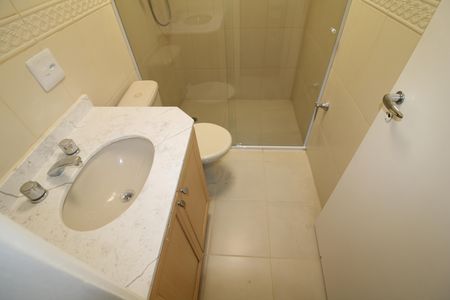 Apartamento à venda com 124m², 3 quartos e 3 vagasQuarto 2 - Banheiro
