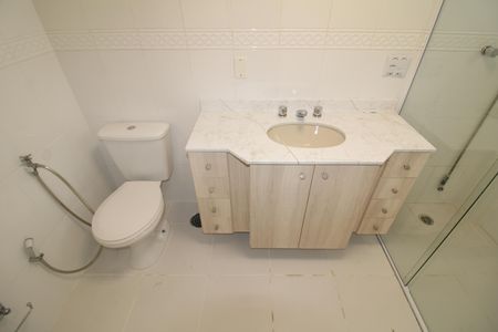 Apartamento à venda com 124m², 3 quartos e 3 vagasQuarto 3 - Banheiro