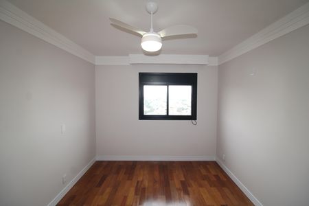 Apartamento à venda com 124m², 3 quartos e 3 vagasQuarto 3 