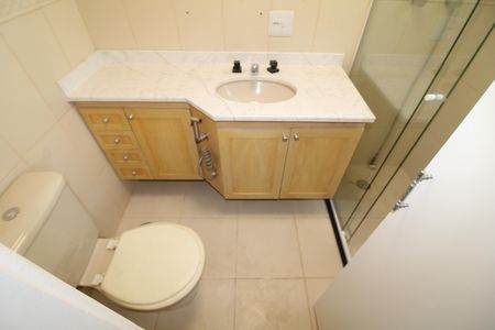 Apartamento à venda com 124m², 3 quartos e 3 vagasQuarto 1 - Banheiro