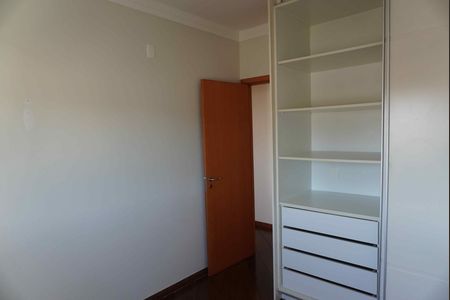 Apartamento para alugar com 133m², 3 quartos e 2 vagasQuarto 2