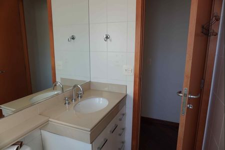 Apartamento para alugar com 133m², 3 quartos e 2 vagasBanheiro
