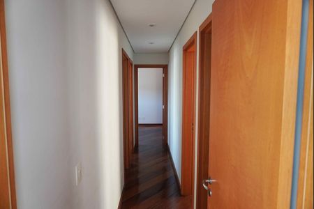 Apartamento para alugar com 133m², 3 quartos e 2 vagasCorredor