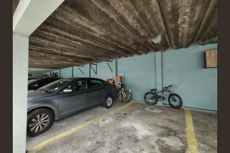 Garagem de apartamento à venda com 3 quartos, 85m² em Menino Deus, Porto Alegre