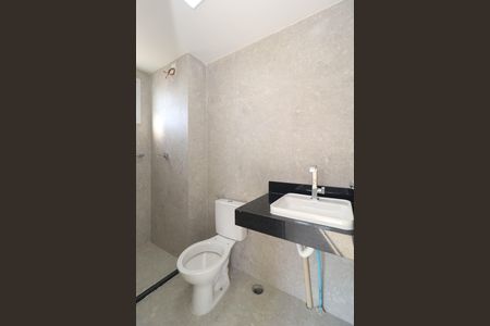 Banheiro de kitnet/studio para alugar com 1 quarto, 24m² em Pinheiros, São Paulo