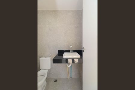 Banheiro de kitnet/studio para alugar com 1 quarto, 24m² em Pinheiros, São Paulo