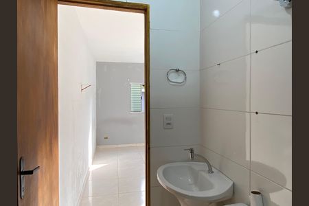 Casa para alugar com 30m², 1 quarto e sem vaga Casa para alugar com 30m², 1 quarto e sem vagaBanheiro