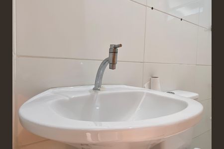 Casa para alugar com 30m², 1 quarto e sem vaga Casa para alugar com 30m², 1 quarto e sem vagaBanheiro