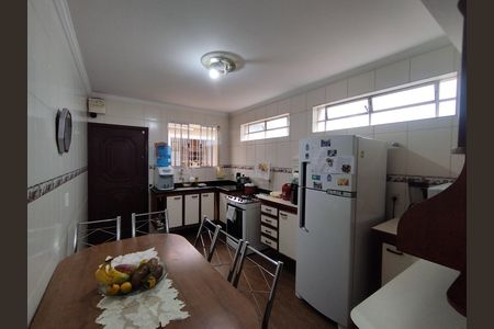 Casa à venda com 137m², 3 quartos e 3 vagasCozinha - Armários