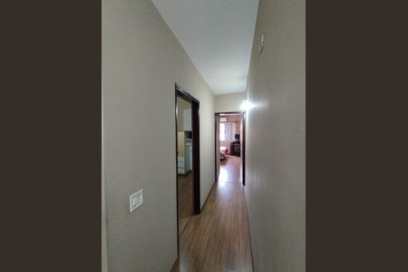 Casa à venda com 137m², 3 quartos e 3 vagasCorredor 