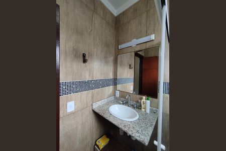 Casa à venda com 137m², 3 quartos e 3 vagasBanheiro - torneira
