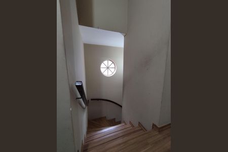 Casa à venda com 137m², 3 quartos e 3 vagasEscada 