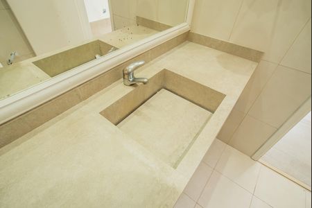 Apartamento à venda com 85m², 2 quartos e 2 vagas Apartamento à venda com 85m², 2 quartos e 2 vagasBanheiro da Suíte