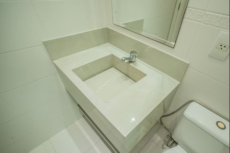 Apartamento à venda com 85m², 2 quartos e 2 vagas Apartamento à venda com 85m², 2 quartos e 2 vagasBanheiro