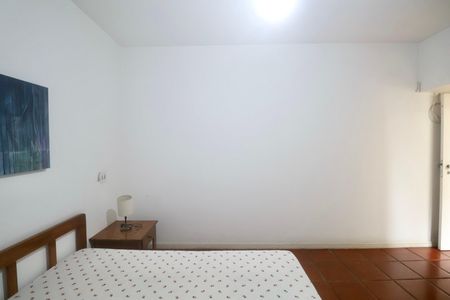 Suíte de apartamento para alugar com 3 quartos, 120m² em Vila Maia, Guarujá