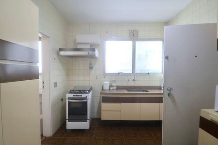 Apartamento para alugar com 120m², 3 quartos e 2 vagas Apartamento para alugar com 120m², 3 quartos e 2 vagasCozinha