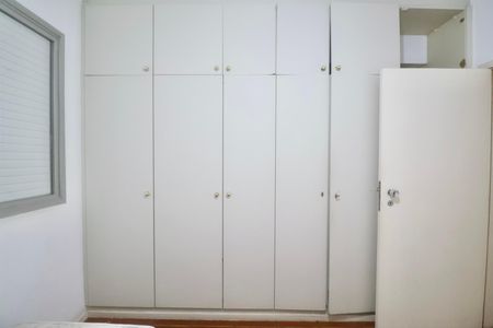 Apartamento para alugar com 120m², 3 quartos e 2 vagas Apartamento para alugar com 120m², 3 quartos e 2 vagasQuarto 2