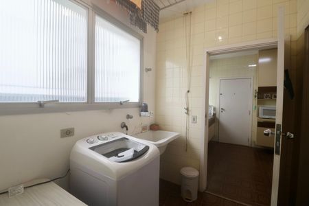 Apartamento para alugar com 120m², 3 quartos e 2 vagas Apartamento para alugar com 120m², 3 quartos e 2 vagasÁrea de Serviço