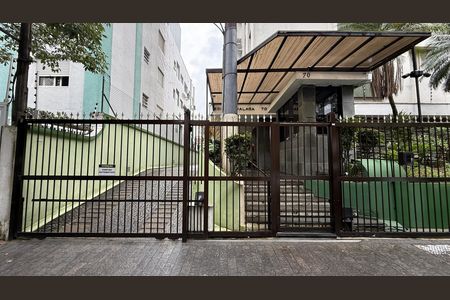 Fachada de apartamento para alugar com 3 quartos, 120m² em Vila Maia, Guarujá