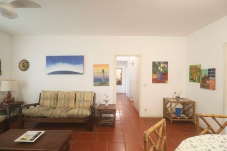 Sala de apartamento para alugar com 3 quartos, 120m² em Vila Maia, Guarujá