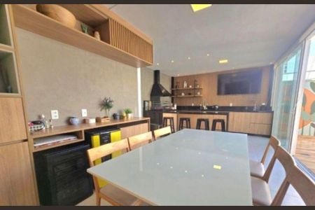 Casa de condomínio à venda com 253m², 3 quartos e 2 vagas
