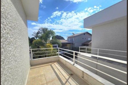 Casa de condomínio à venda com 253m², 3 quartos e 2 vagas