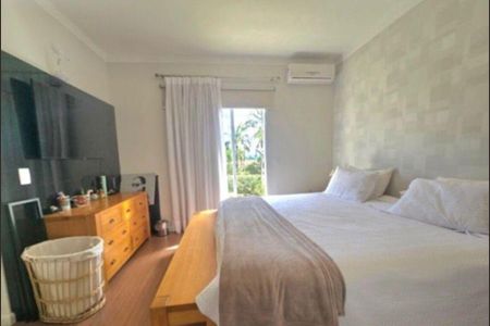 Casa de condomínio à venda com 253m², 3 quartos e 2 vagas