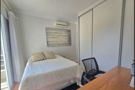 Casa de condomínio à venda com 253m², 3 quartos e 2 vagas