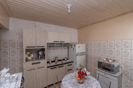 Casa à venda com 310m², 3 quartos e 2 vagasCozinha 