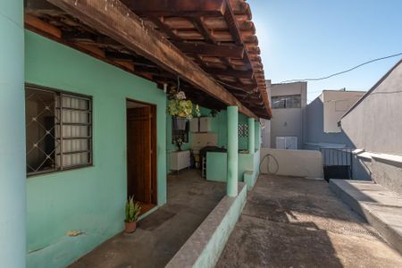 Casa à venda com 310m², 3 quartos e 2 vagasVaranda 