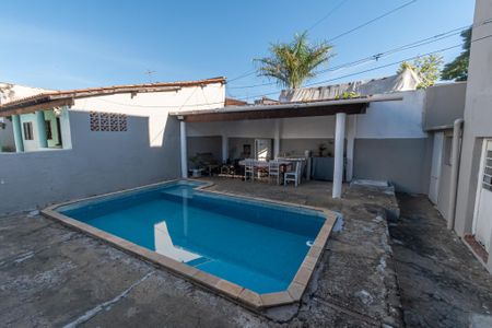 Casa à venda com 310m², 3 quartos e 2 vagasQuintal
