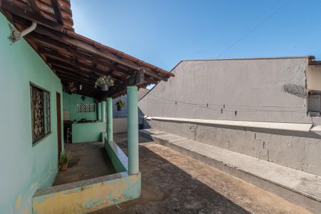 Casa à venda com 310m², 3 quartos e 2 vagasQuintal